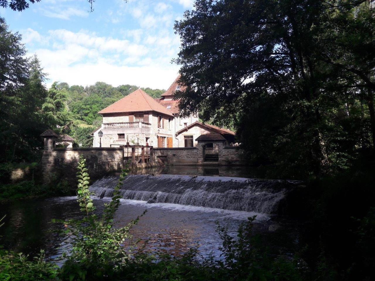 Le Moulin Regnelot - Chambre D'Hotes Verdelot Dış mekan fotoğraf
